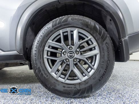 Used 2023 Nissan Rogue S AWD/4WD image 47