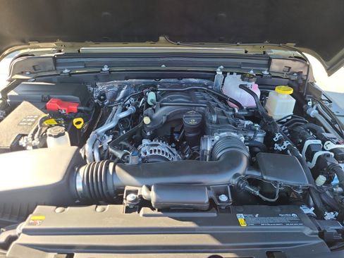 New 2025 Jeep Gladiator Willys image 16