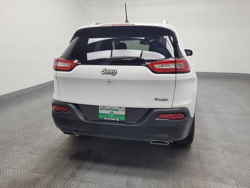 Used 2018 Jeep Cherokee Latitude Plus w/ Comfort/Convenience Group image 7