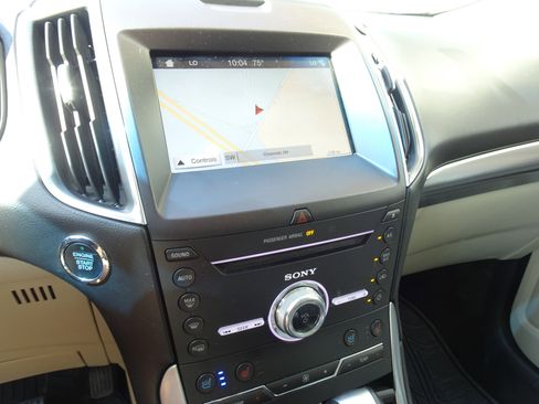 Used 2017 Ford Edge Titanium w/ Equipment Group 301A AWD/4WD image 11