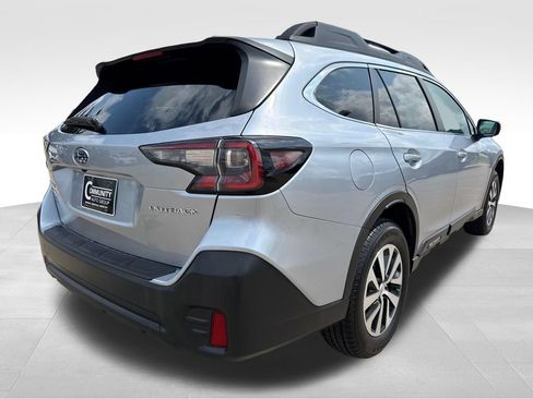 Used 2022 Subaru Outback Premium AWD/4WD image 6