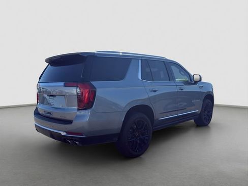 Used 2025 GMC Yukon Denali w/ Denali Reserve Package image 6