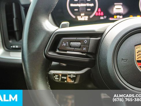 Used 2024 Porsche Cayenne S image 28