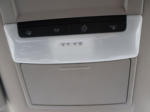 Used 2025 Nissan Pathfinder S image 14