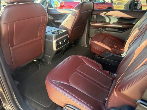Used 2024 Ford Expedition Max Limited image 16