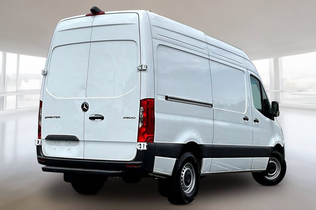 Used 2025 Mercedes-Benz Sprinter 2500 image 6