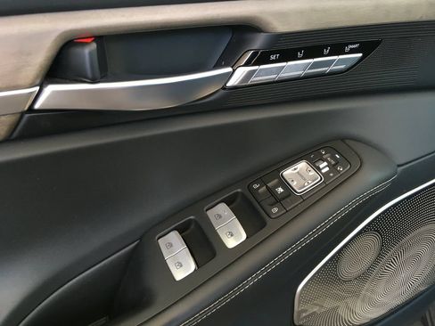Used 2021 Genesis G90 3.3T Premium AWD/4WD image 22
