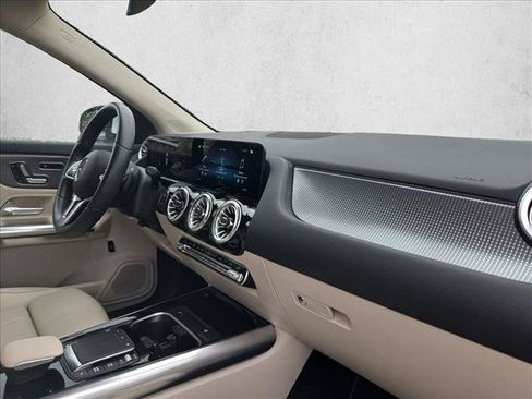 Certified 2023 Mercedes-Benz GLA 250 image 12