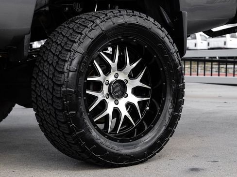 Used 2019 Nissan Titan S w/ S Utility Package image 54