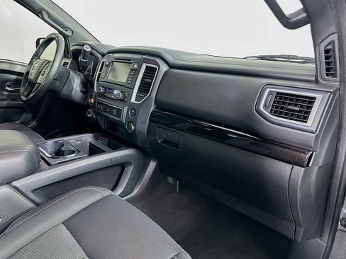 Used 2019 Nissan Titan SV w/ SV Convenience Package AWD/4WD image 30