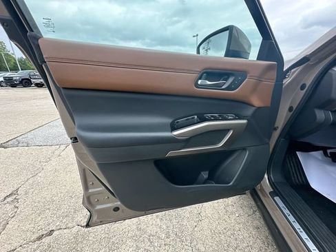 Used 2023 Nissan Pathfinder Platinum AWD/4WD image 26
