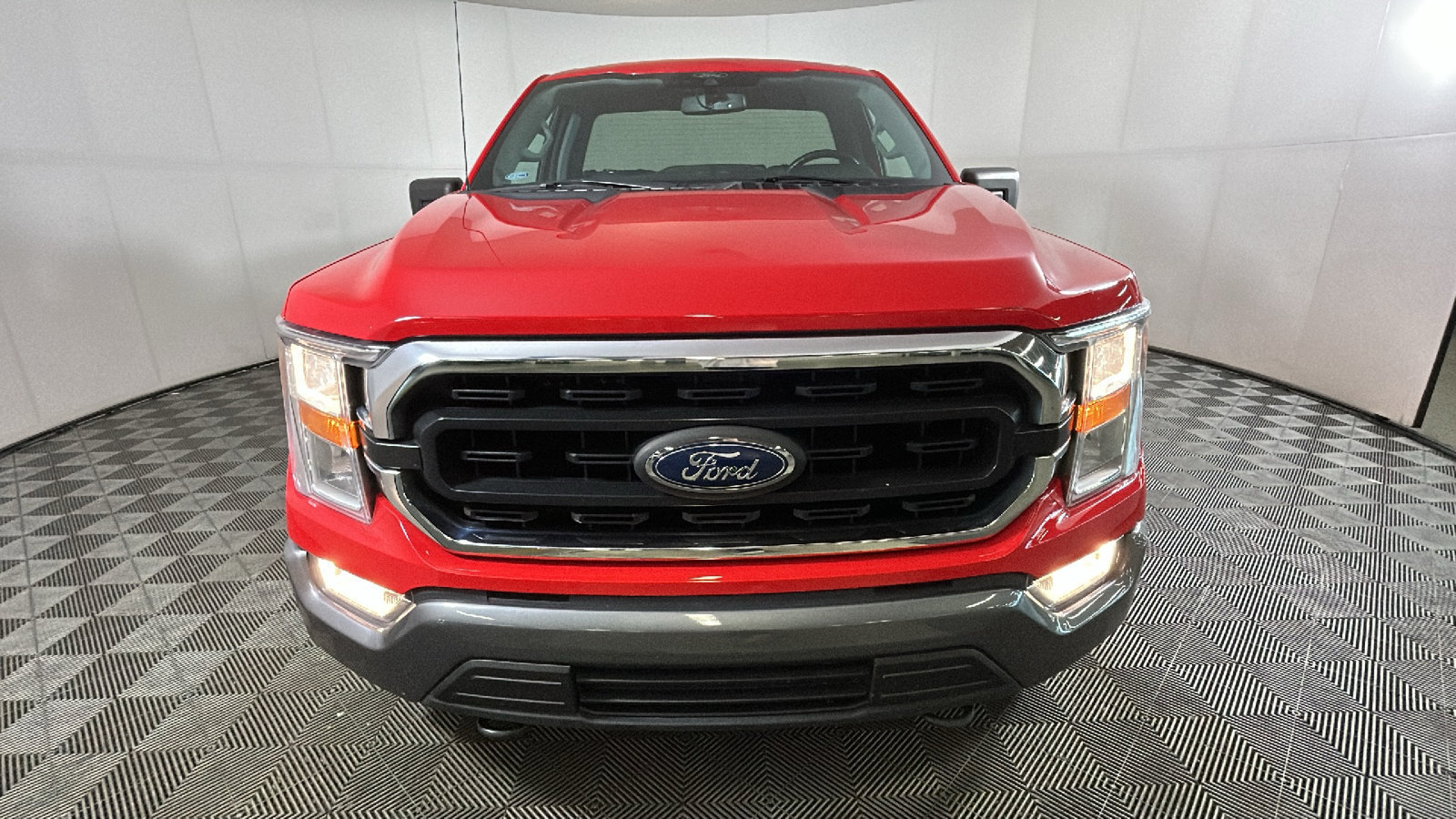 Used 2021 Ford F150 XLT w/ Equipment Group 301A Mid AWD/4WD image 9