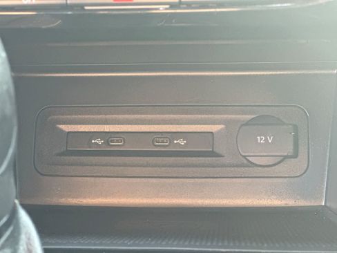 Used 2021 Volkswagen Atlas Cross Sport SEL FWD image 38