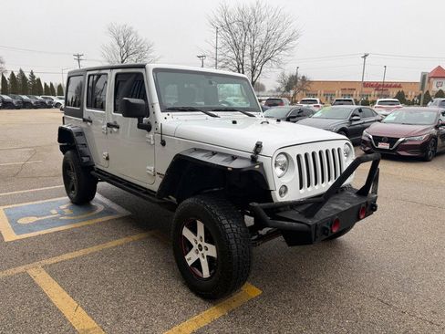 Used 2015 Jeep Wrangler Unlimited Sahara w/ Dual Top Group image 3