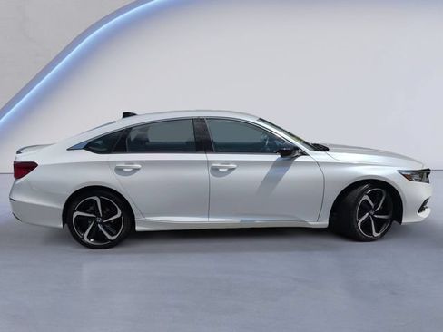 Used 2022 Honda Accord Sport image 3