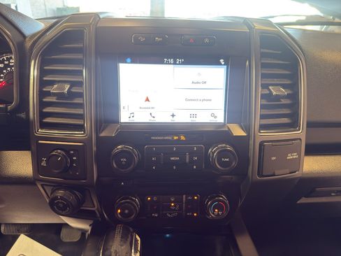 Used 2018 Ford F150 XLT w/ Equipment Group 302A Luxury AWD/4WD image 17