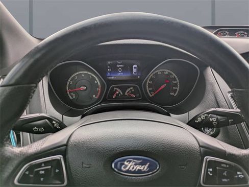 Used 2017 Ford Focus ST image 29