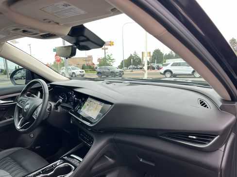 Used 2023 Buick Envision Avenir AWD/4WD image 32