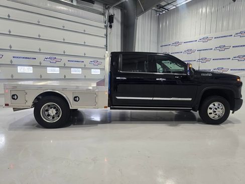 Used 2025 Chevrolet Silverado 3500 High Country w/ High Country Premium Package image 13