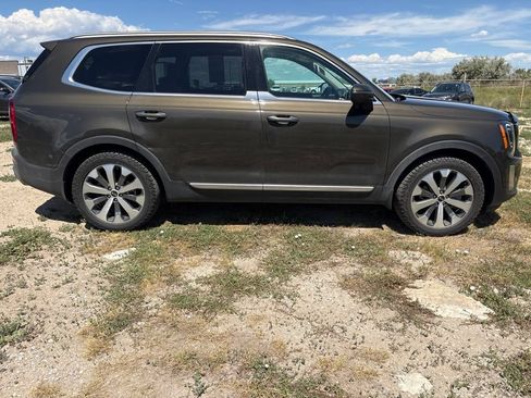 Used 2020 Kia Telluride S w/ S 8 Passenger Seating Package AWD/4WD image 6