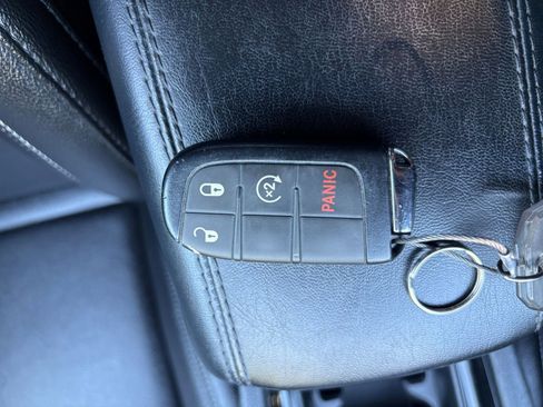 Used 2025 Jeep Compass Limited AWD/4WD image 25