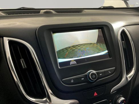 Used 2019 Chevrolet Equinox LT FWD image 14