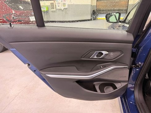 Used 2024 BMW 330i xDrive Sedan w/ Premium Package AWD/4WD image 19