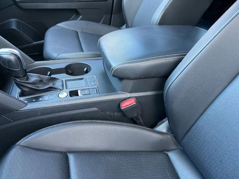 Used 2020 Volkswagen Atlas Cross Sport SE w/ Towing Package image 26