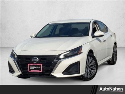 Used 2023 Nissan Altima 2.5 SV