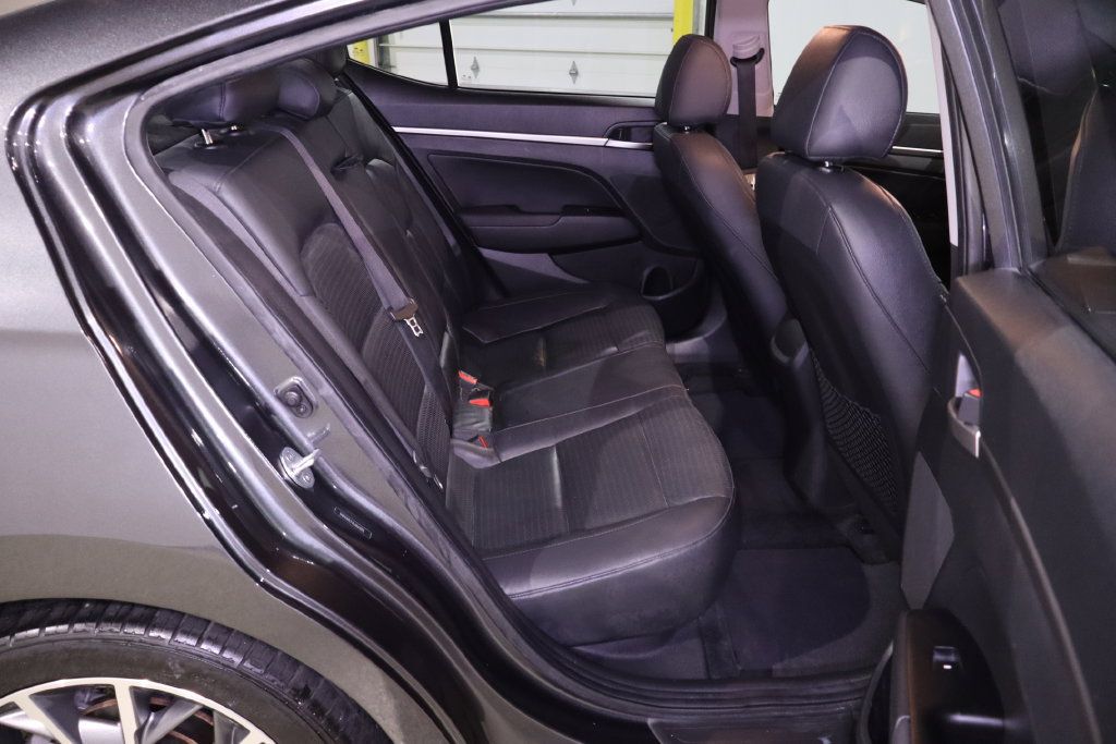 Used 2020 Hyundai Elantra Limited w/ Cargo Package (C1) FWD image 28