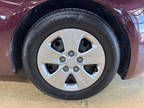 Used 2017 Kia Forte LX FWD image 39