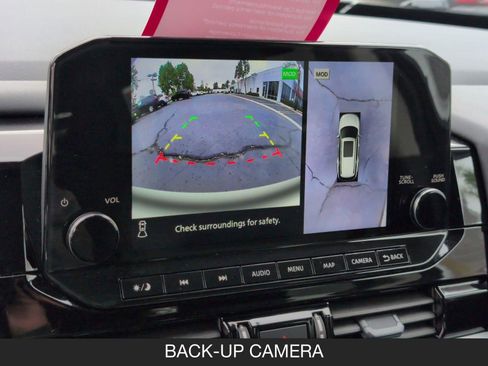 Certified 2025 Nissan Pathfinder SL w/ SL Premium Package image 18