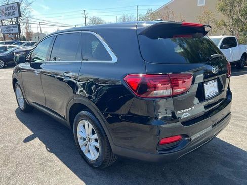 Used 2020 Kia Sorento L FWD image 4