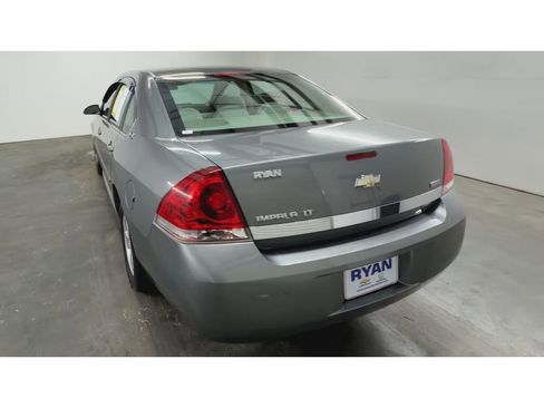 Used 2009 Chevrolet Impala LT image 7