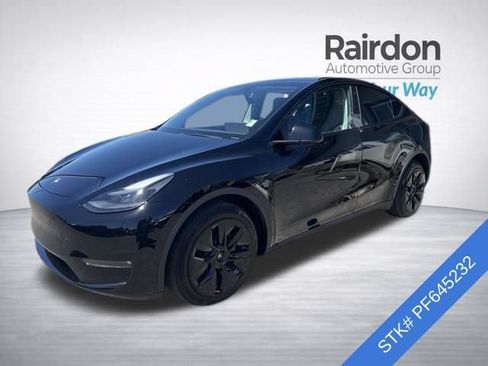 Used 2023 Tesla Model Y Long Range AWD/4WD image 3