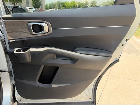 Used 2022 Kia Sorento EX w/ Panoramic Sunroof Package FWD image 32