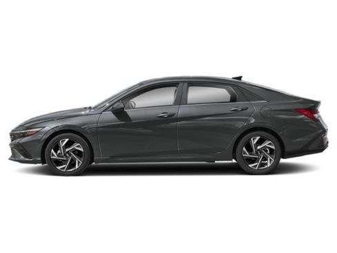Used 2026 Hyundai Elantra Limited FWD image 3
