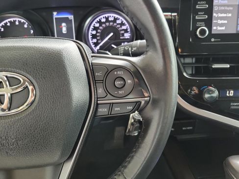 Used 2024 Toyota Camry SE image 19