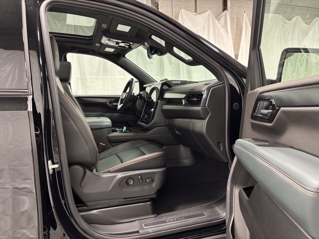 Used 2026 GMC Yukon XL AT4 AWD/4WD image 58