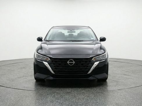 Used 2025 Nissan Sentra SV FWD image 2