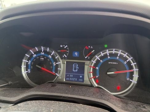 Used 2018 Toyota 4Runner SR5 Premium image 13