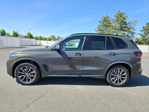 New 2026 BMW X5 xDrive40i w/ Executive Package AWD/4WD image 3