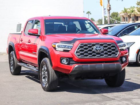 Used 2022 Toyota Tacoma TRD Off-Road w/ TRD Premium Off Road Package AWD/4WD image 3