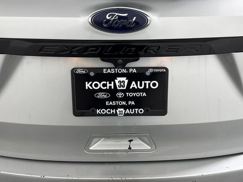 Used 2016 Ford Explorer Sport w/ Equipment Group 401A AWD/4WD image 17