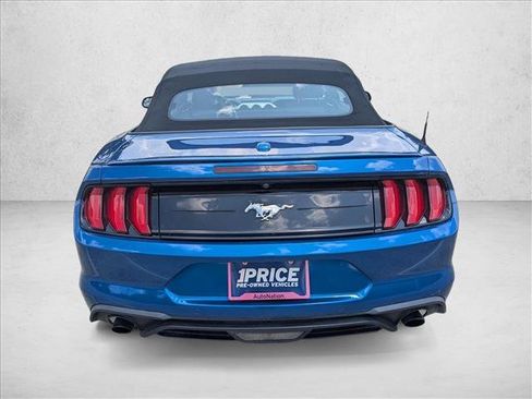 Used 2018 Ford Mustang Premium RWD image 5