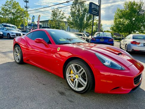 Used 2010 Ferrari California image 35