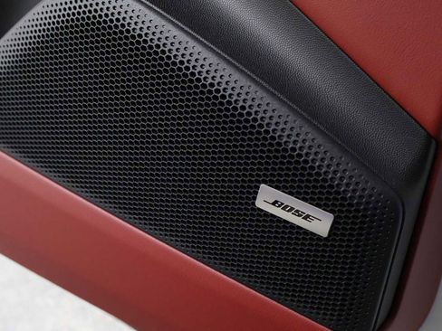 New 2026 Porsche Macan 4 Electric AWD/4WD image 17