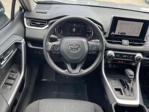 Used 2025 Toyota RAV4 XLE AWD/4WD image 10