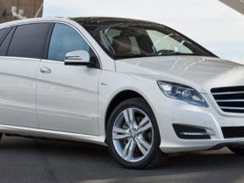 Used 2011 Mercedes-Benz R 350 4MATIC image 1