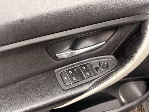 Used 2016 BMW 320i Sedan image 10